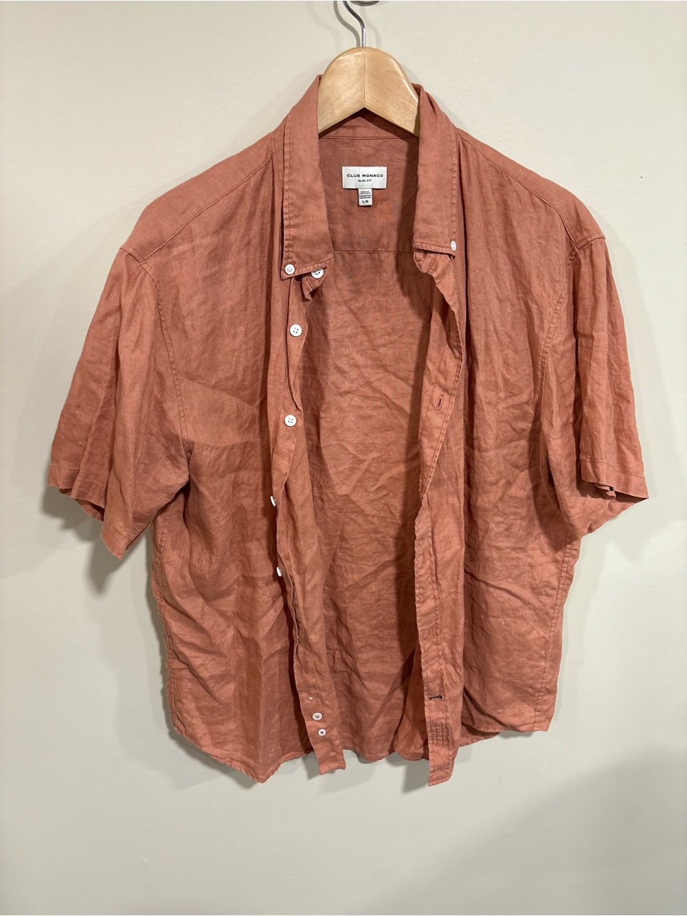 Club Monaco Men's Rust-Colored Short Sleeve Button-Down Shirt